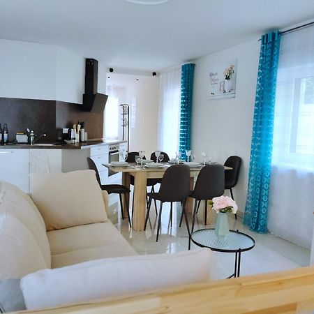 The Gold House 80Qm Gemuetlich Und Erholsam! Διαμέρισμα Kleinblittersdorf Εξωτερικό φωτογραφία
